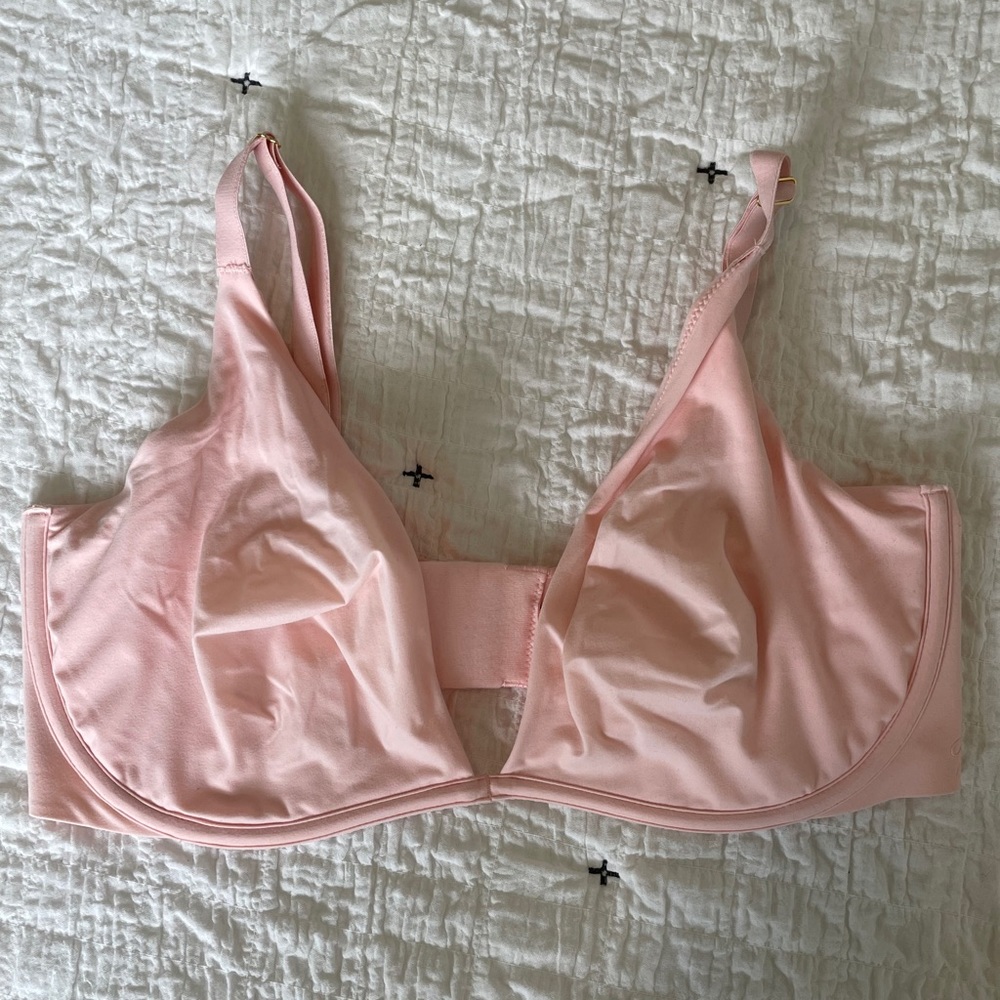 Incredible by VS unlined plunge bra size 36DD pink